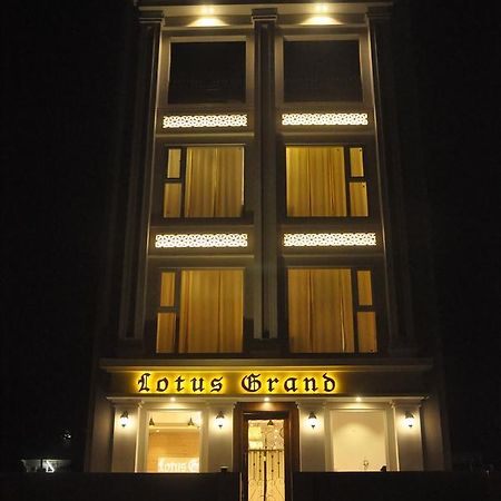 Lotus Grand Akm Hotel Kālka Exterior foto