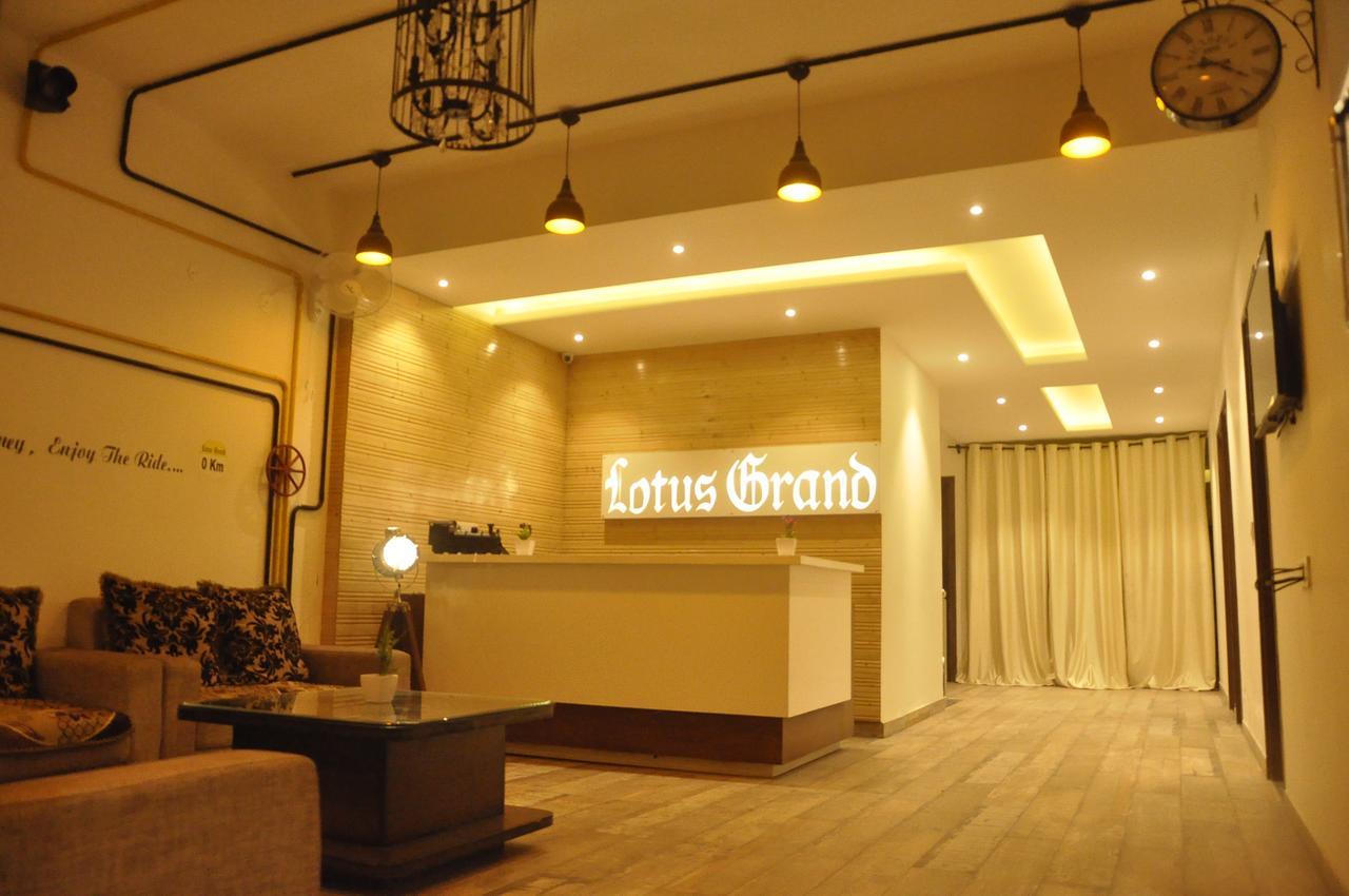 Lotus Grand Akm Hotel Kālka Exterior foto